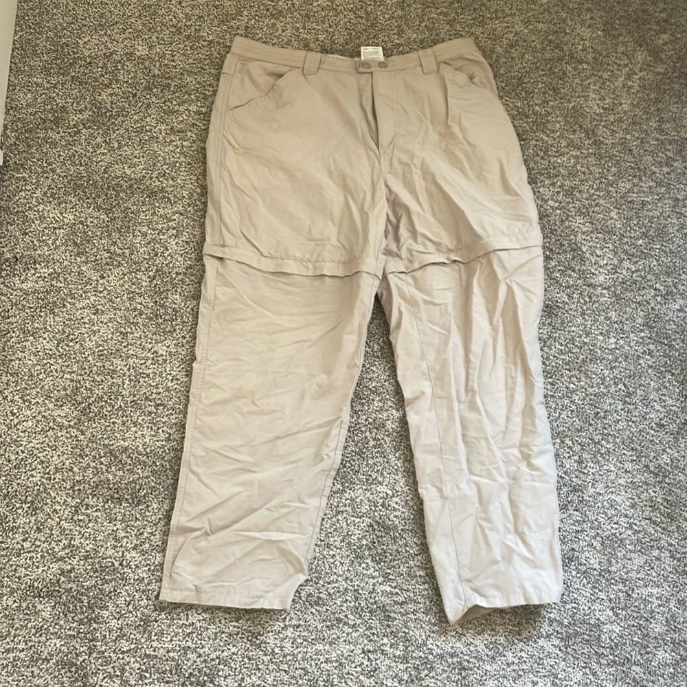 Columbia zip off hiking pants/shorts
